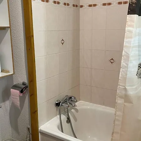 Studio Cabine Expose Sud Avec Balcon, 4 Pers, Centre Font-Romeu - Fr-1-580-52 Apartman